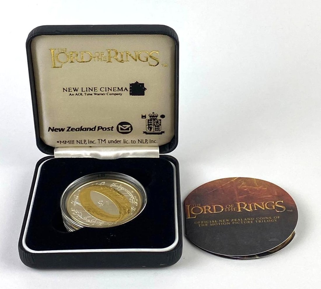 2003 Royal Mint The Lord of the Rings .841 ASW .925 Sterling Silver Queen Elizabeth Round: 2003 Royal Mint The Lord of the Rings .841 ASW .925 Sterling Silver Queen Elizabeth Round with COA.