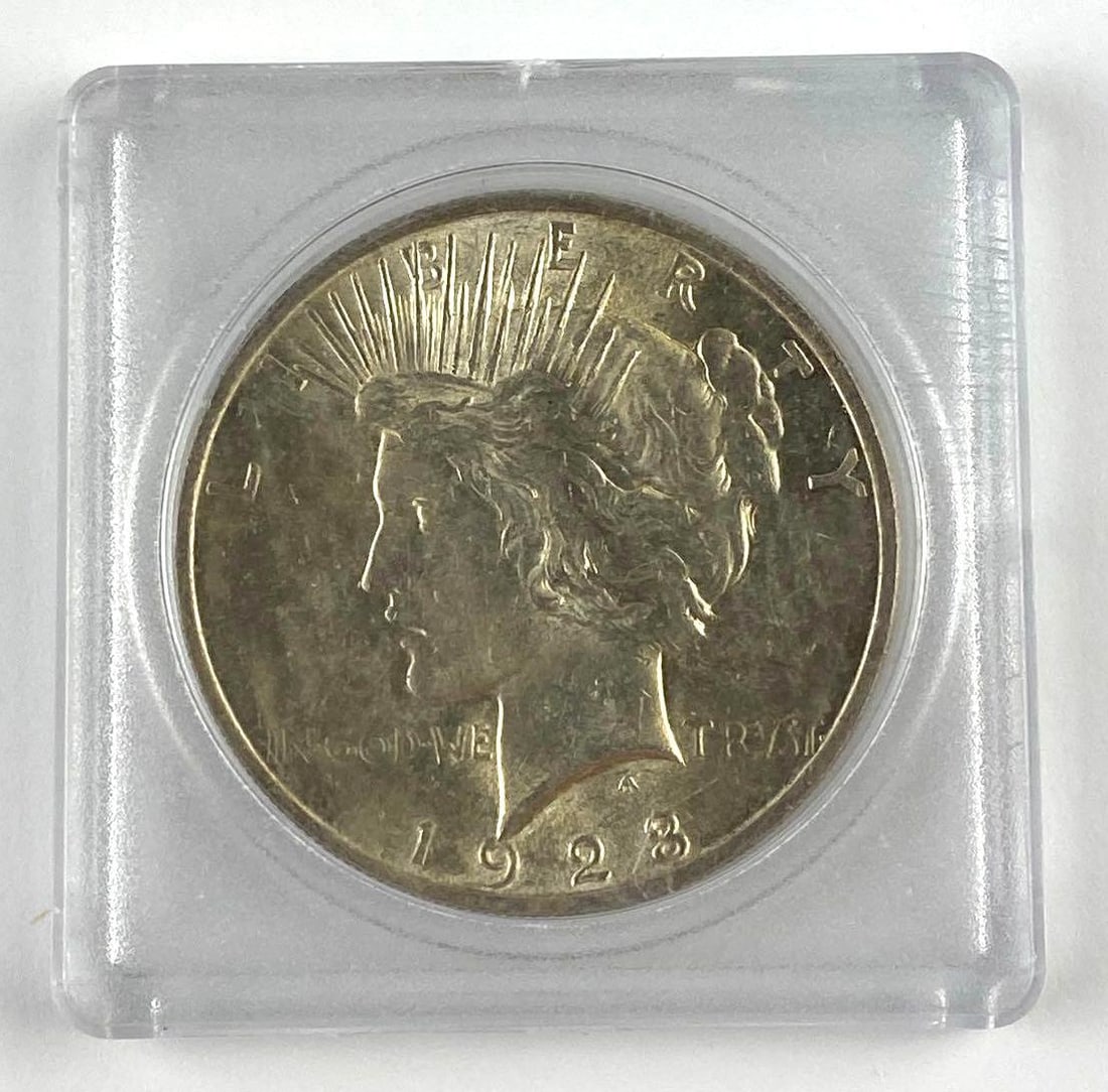 1923 US Peace Silver Dollar (1 of 2)