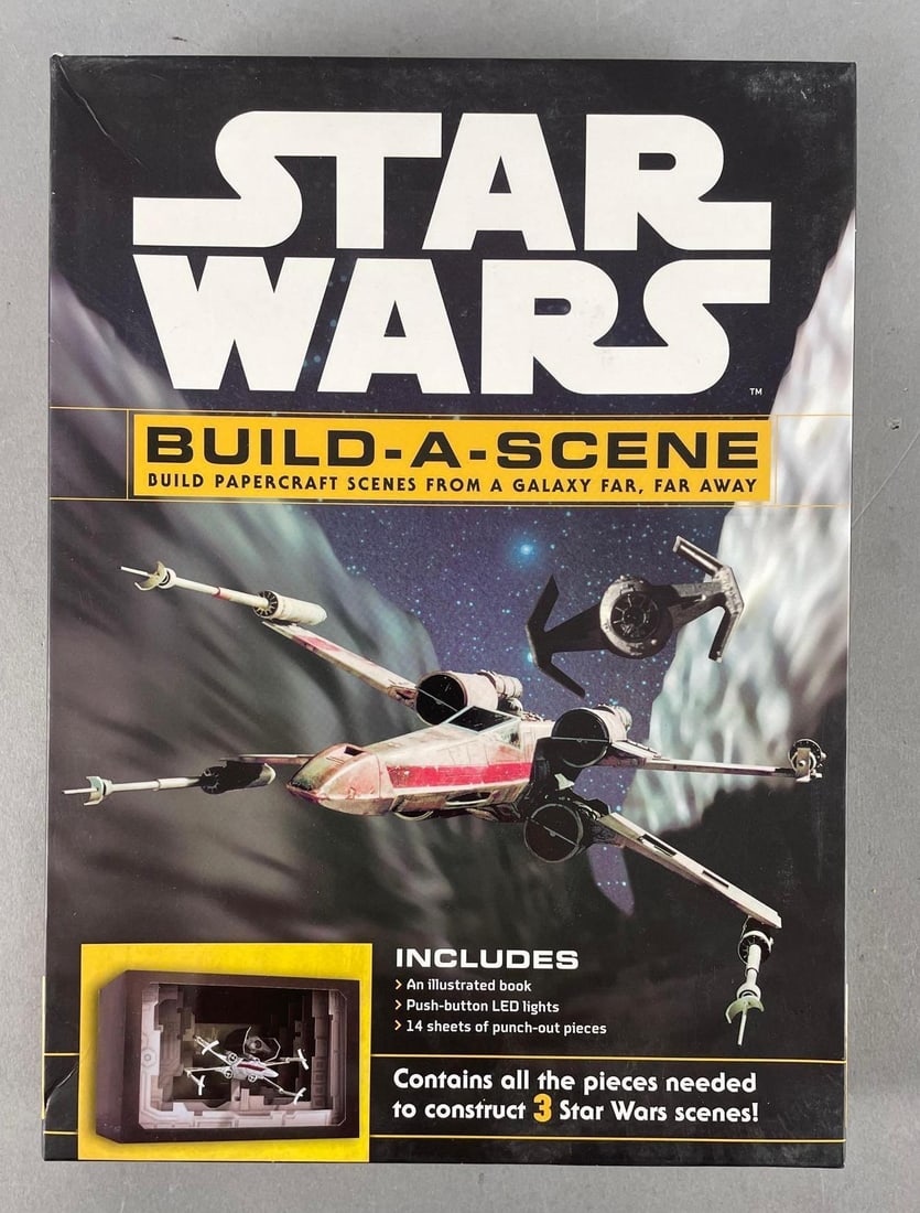 Disney Star Wars Build-A-Scene Papercraft Diorama Kit: New in original packaging