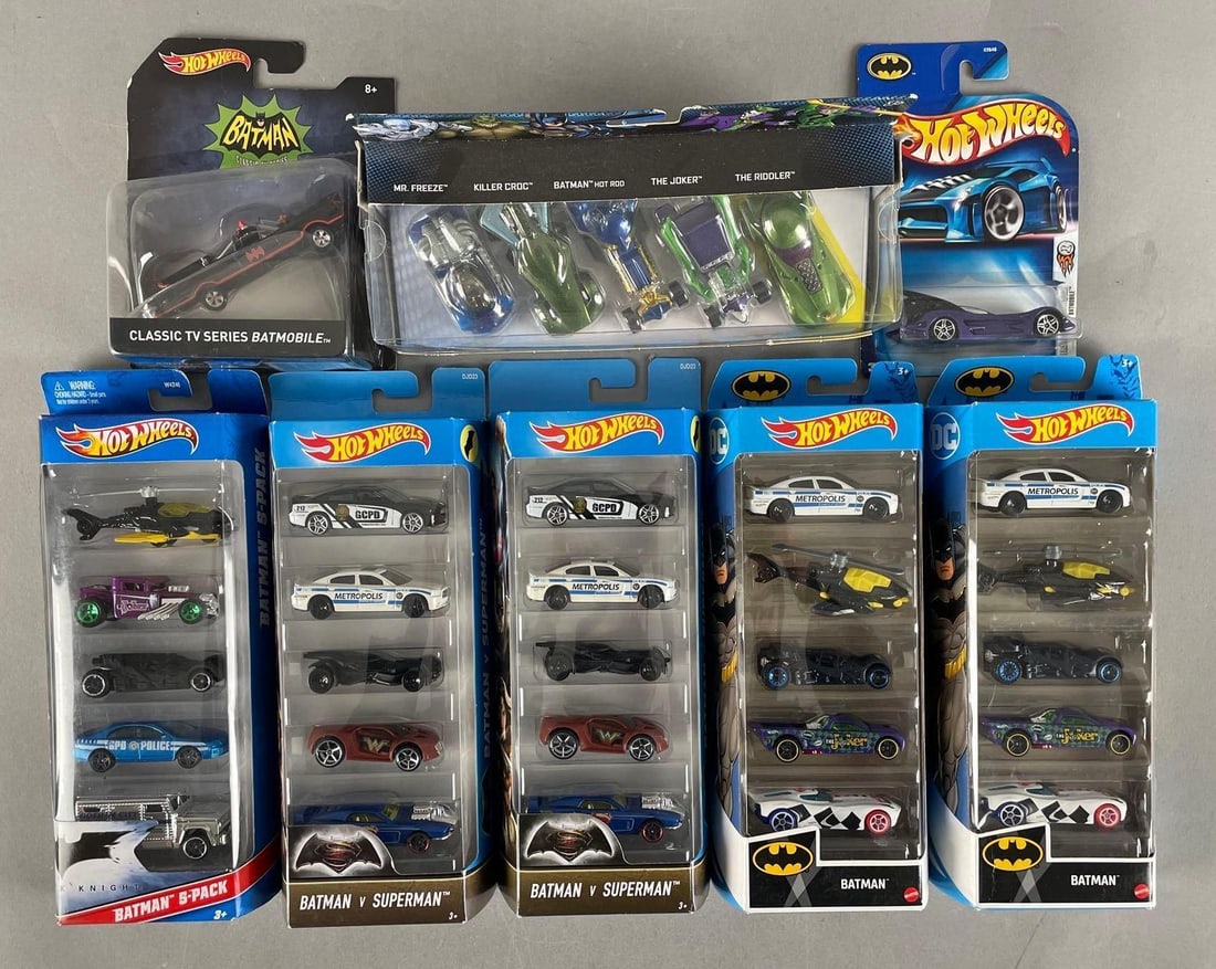 Group of Mattel Hot Wheels Batman Die-Cast Vehicle Gift Packs (1 of 2)