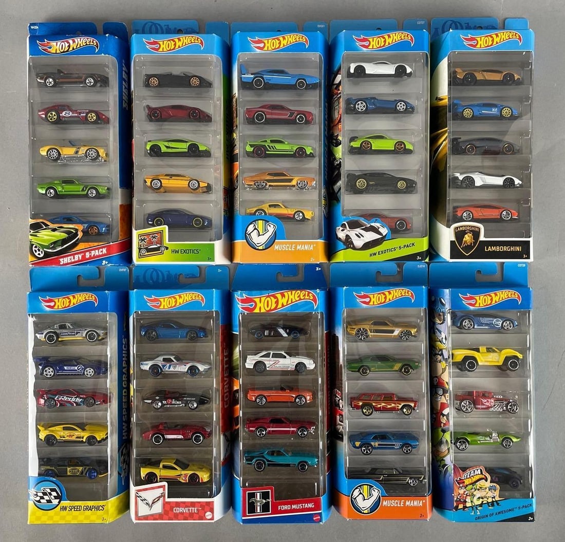 Group of Mattel Hot Wheels Die-Cast Vehicle Gift Packs: Includes muscle mania, ford mustang