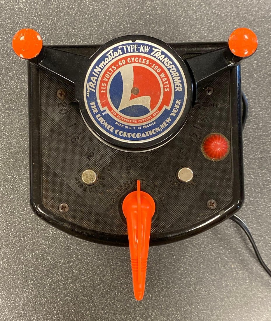 RESTORED Lionel Typed-KW Trainmaster Transformer: RESTORED Lionel Typed-KW Trainmaster Transformer, Powers on, Measures 7 1/2” H x 7” W x 8” D