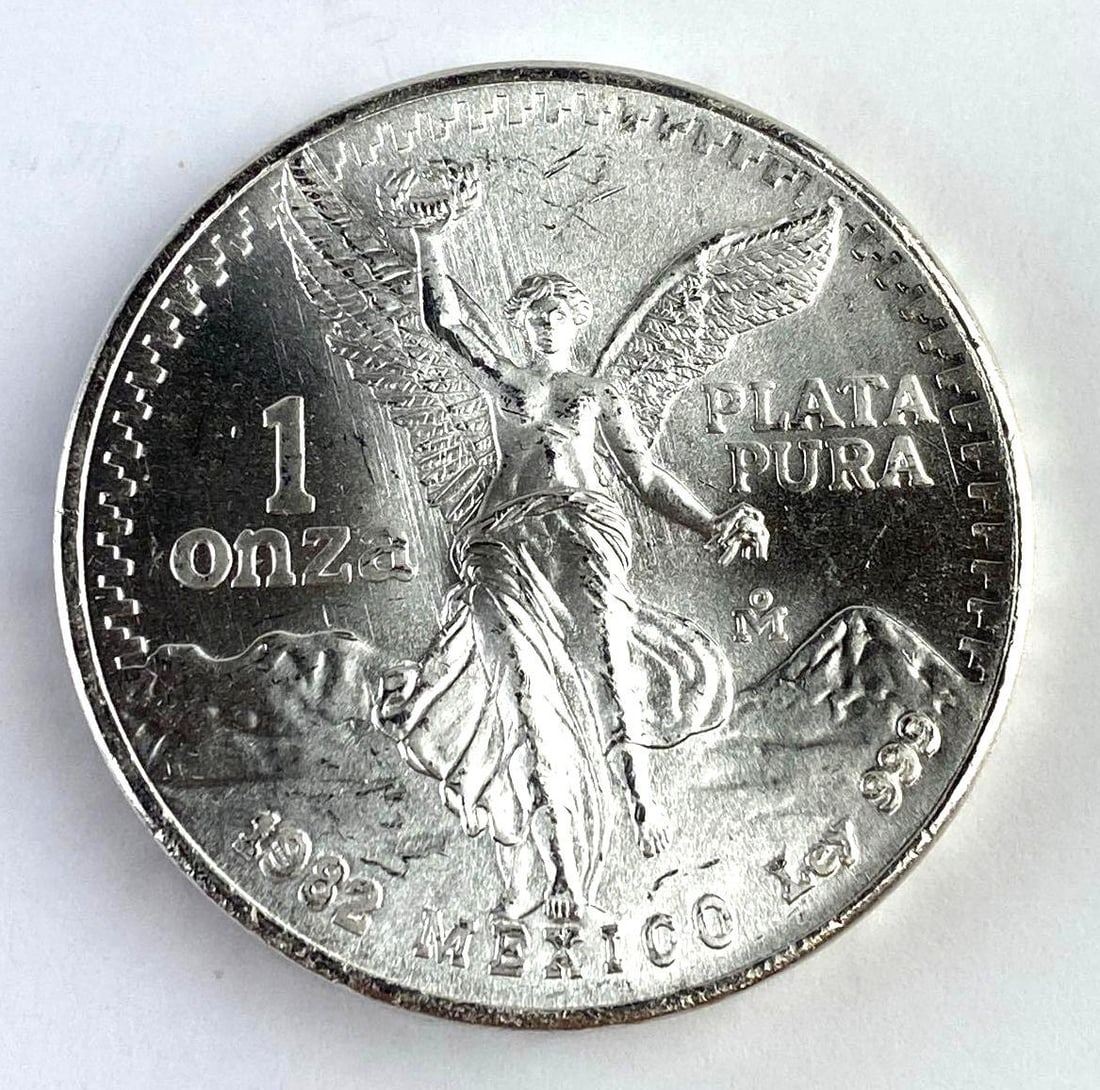 1982 Mexico Libertad 1 Onza 1 Oz .999 Fine Silver Round: 1982 Mexico Libertad 1 Onza 1 Oz .999 Fine Silver Round