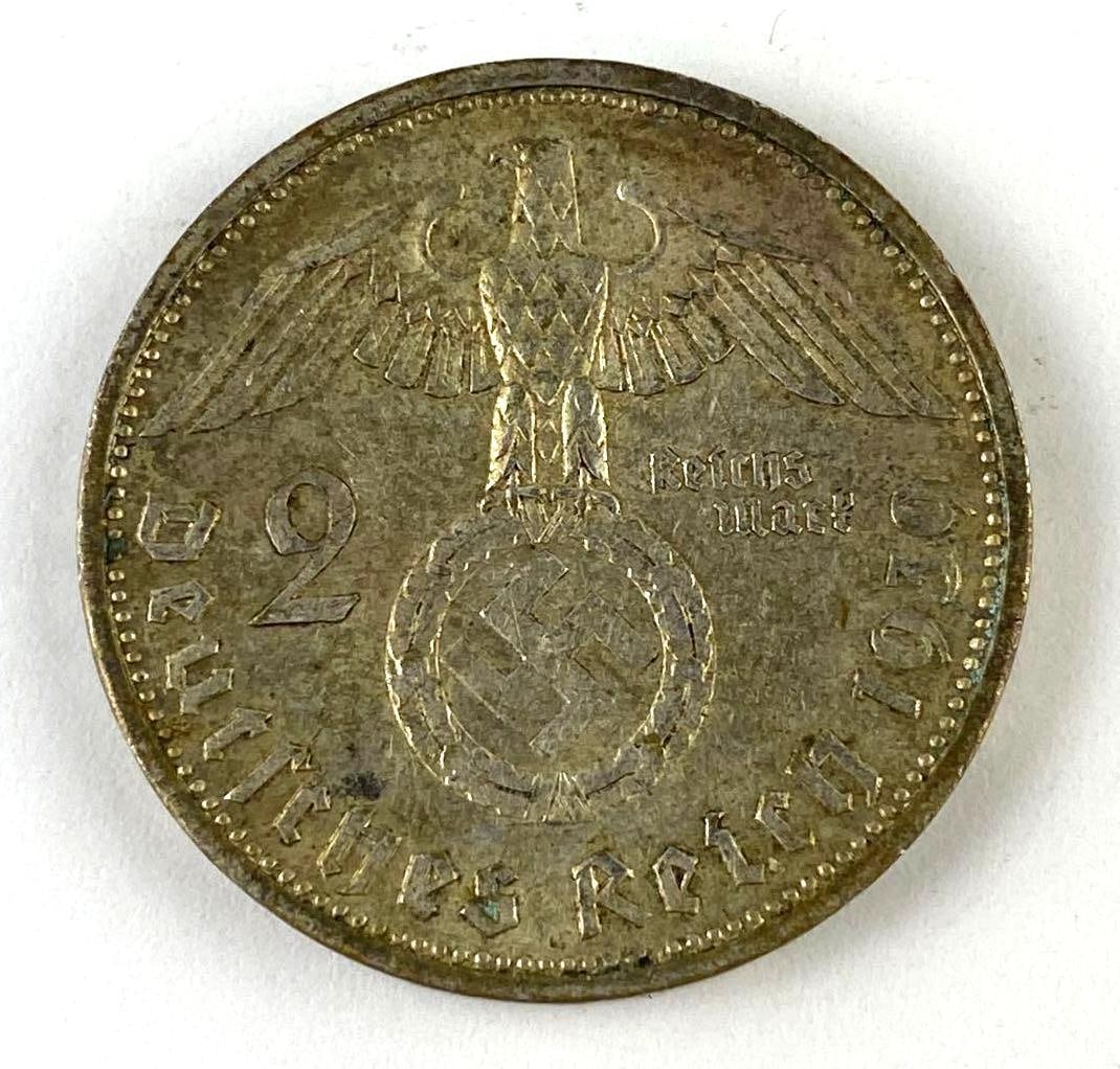 1939 WWII Paul Von Hindenburg 2 Reichsmark Silver Coin: 1939 WWII Paul Von Hindenburg 2 Reichsmark Silver Coin