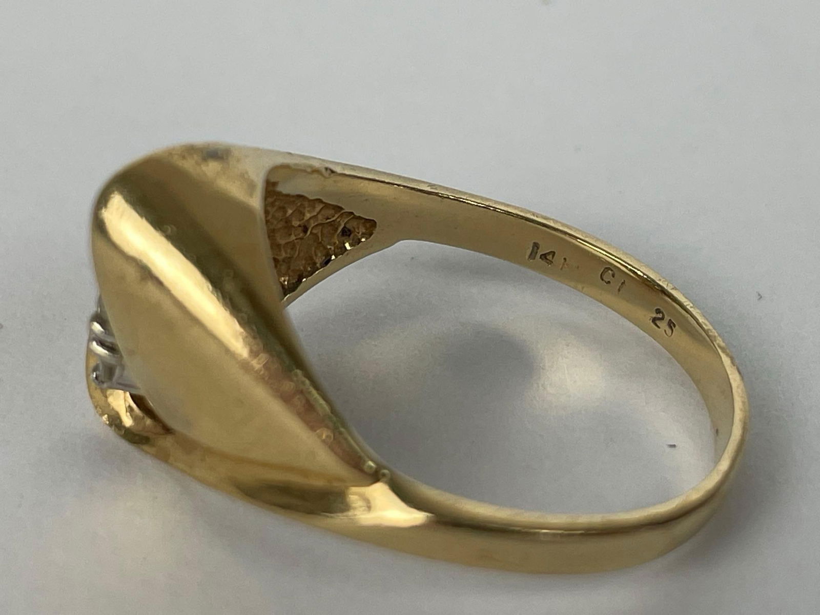 14K Gold Ring with 3 Diamond Setting - 2