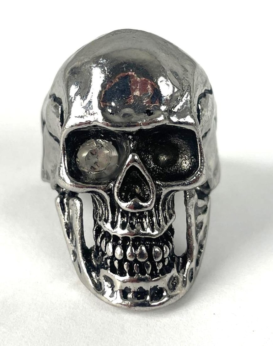 Stainless Steel Skull Ring: Missing one eye jewel, size 11 1/2