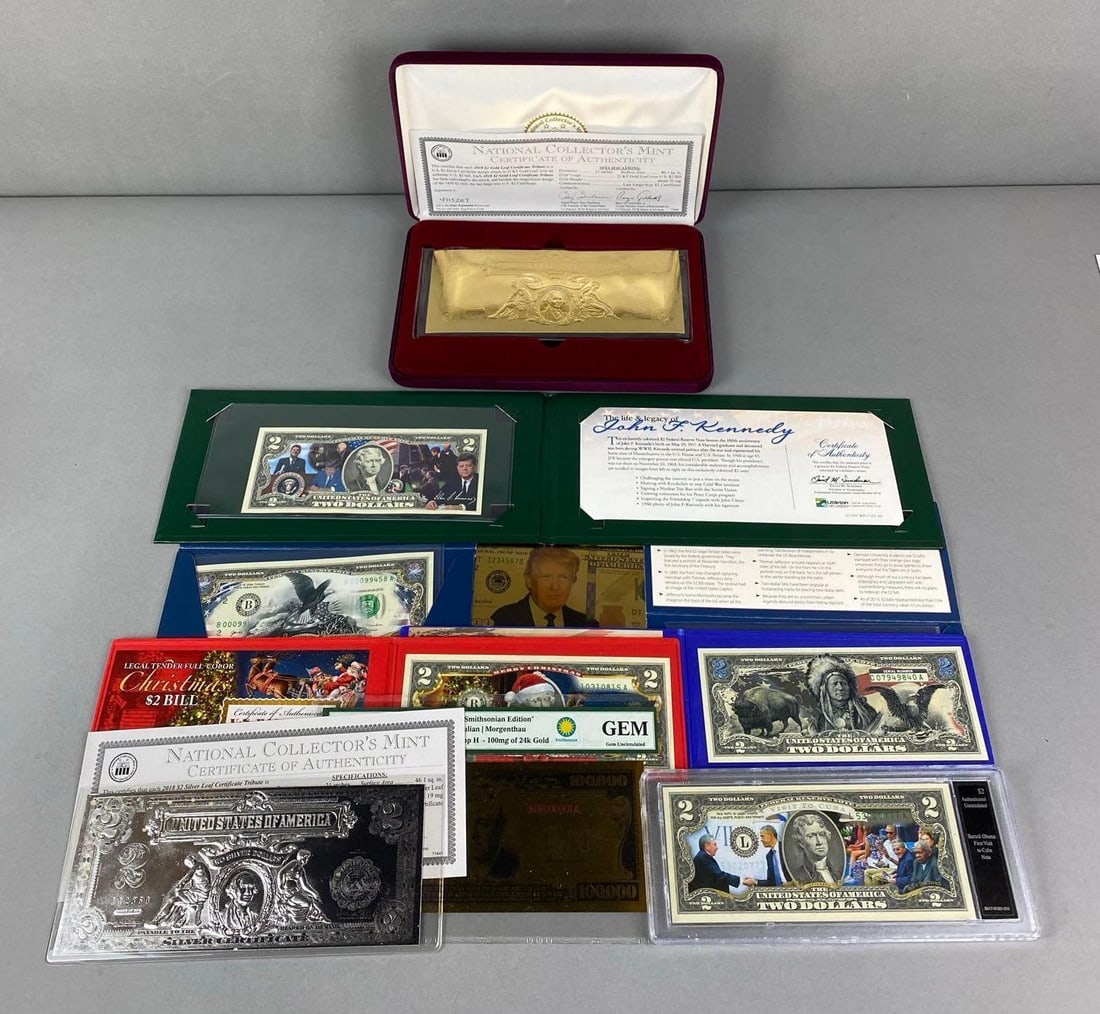 Group of 6 US $2 Colorized Federal Reserve Notes and More: Includes Trump $100 Commemorative Gold Foil Note, 2018 Gold Leaf $2 Commemorative bill, 2015 Colorized $2 Barack?s Forst visit to Cuba Note and more.