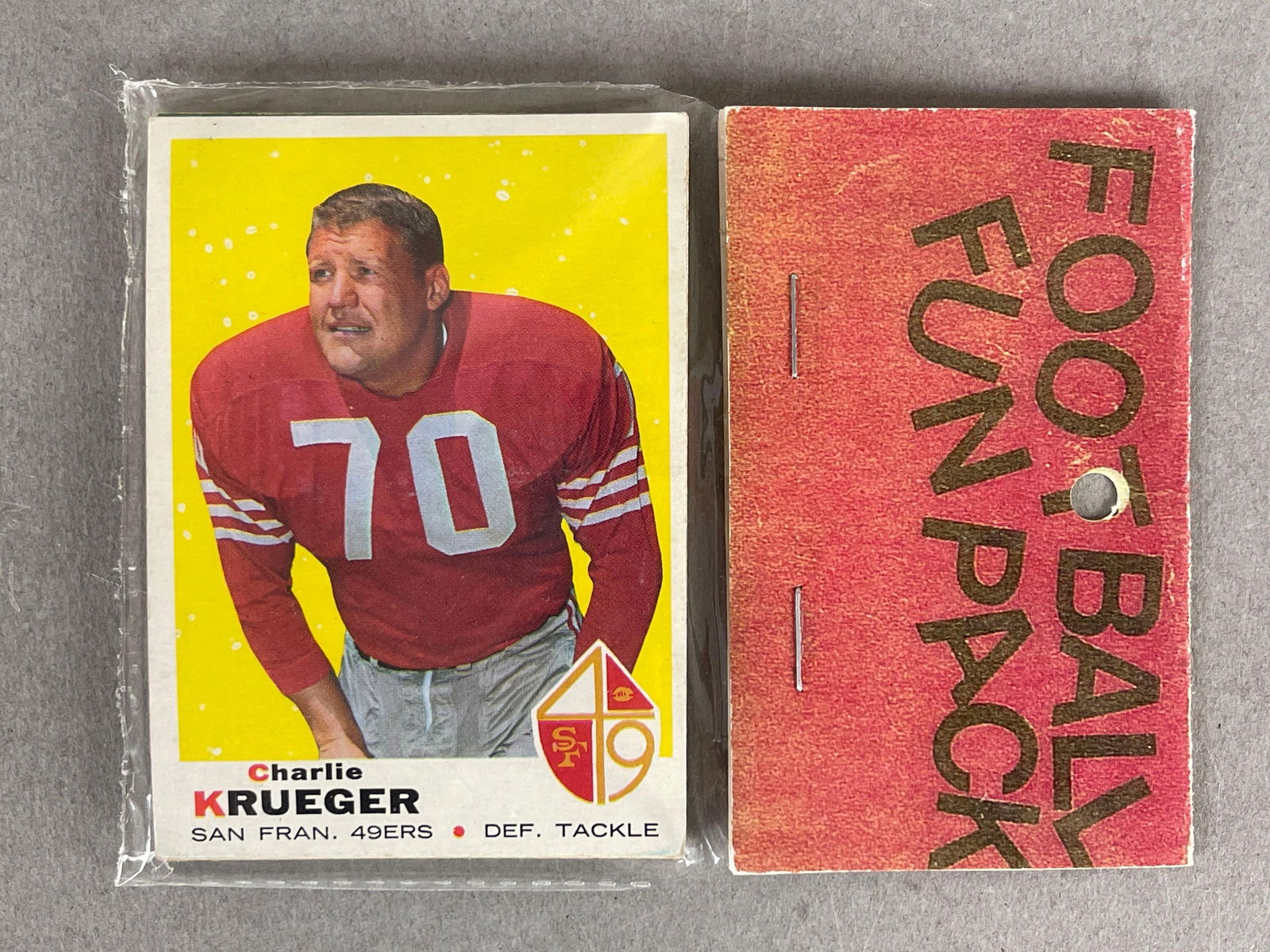 1969 Topps Football West Corps Cello Fun Pack: 10 - Cards per pack, West Corps was a repacking company in the 1970s