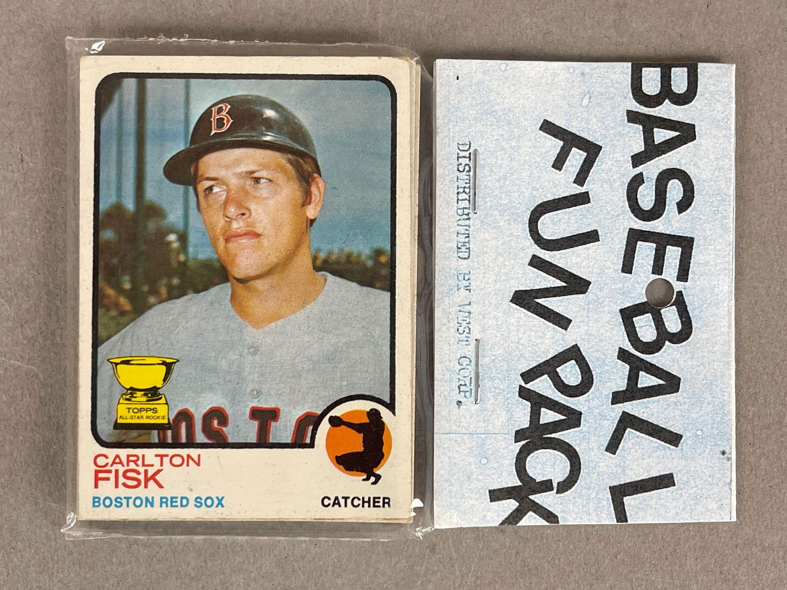 1973 Topps Baseball West Corps Cello Fun Pack with Carlton Fisk on Top (1 of 2)