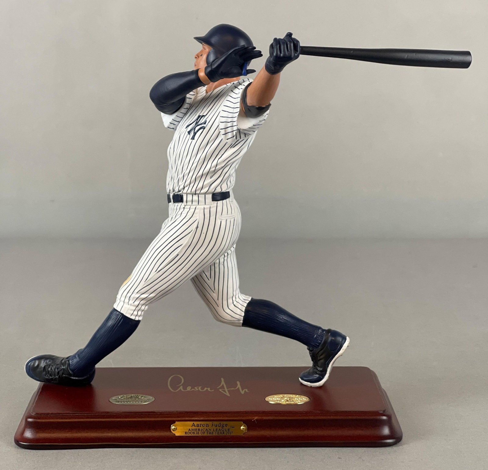 Aaron Judge The Danbury Mint, All-Star Figurine Statue #2193: Aaron Judge, A.L. ROY 2017 Figurine Statue, #2193, Measures 10 1/2 x 6 1/2 x 9 1/2 Inches