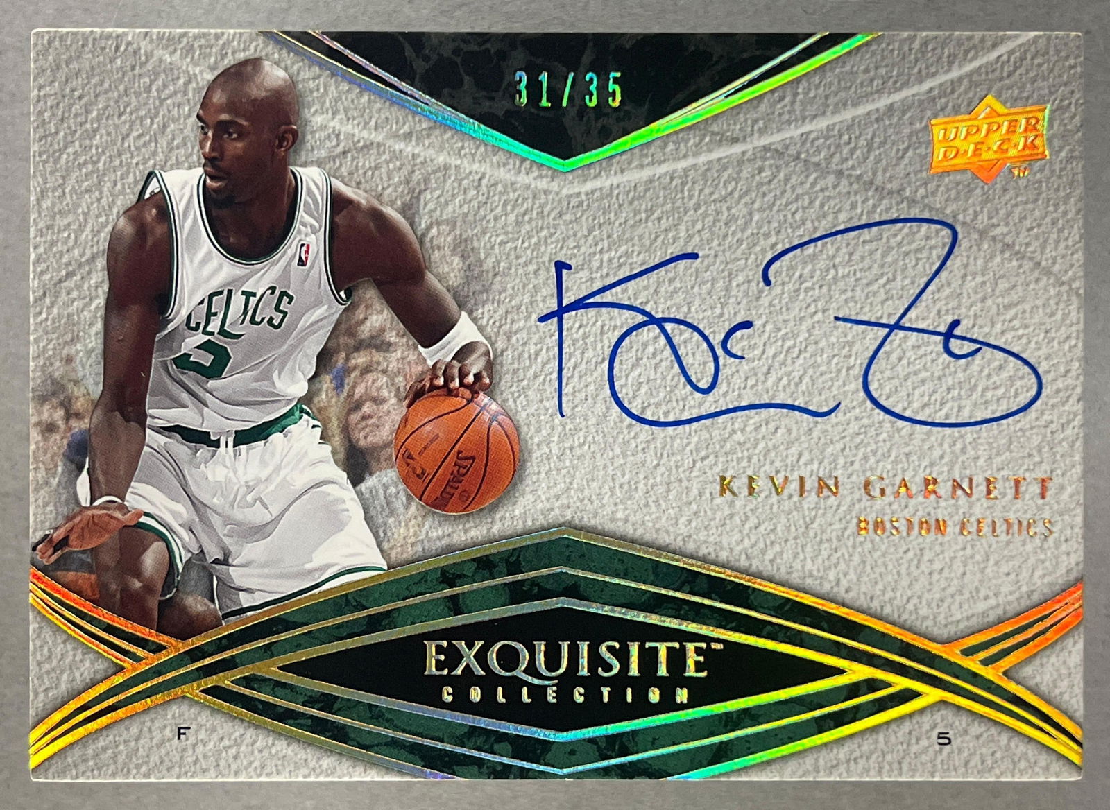 2008 - 09 Exquisite Collection Auto Kevin Garnett 31/35: Currently at BGS for grading, photos will be uploaded by March 26th. Great looking auto, Kevin Garnett 31/25
