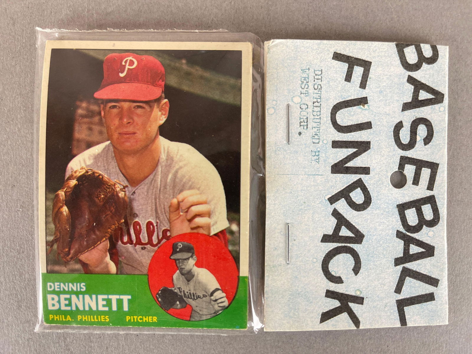 1963 Topps Baseball West Corps Cello Fun Pack (1 of 2)