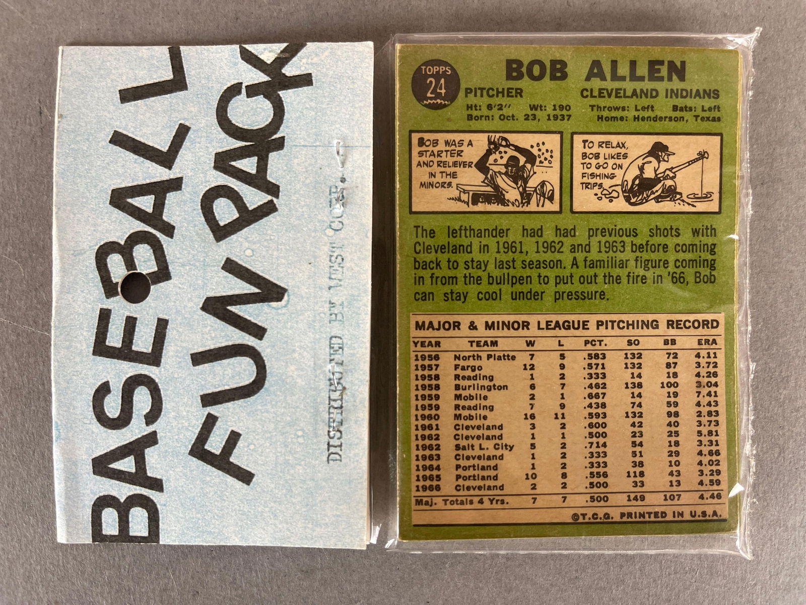 1967 Topps Baseball West Corps Cello Fun Pack - 2