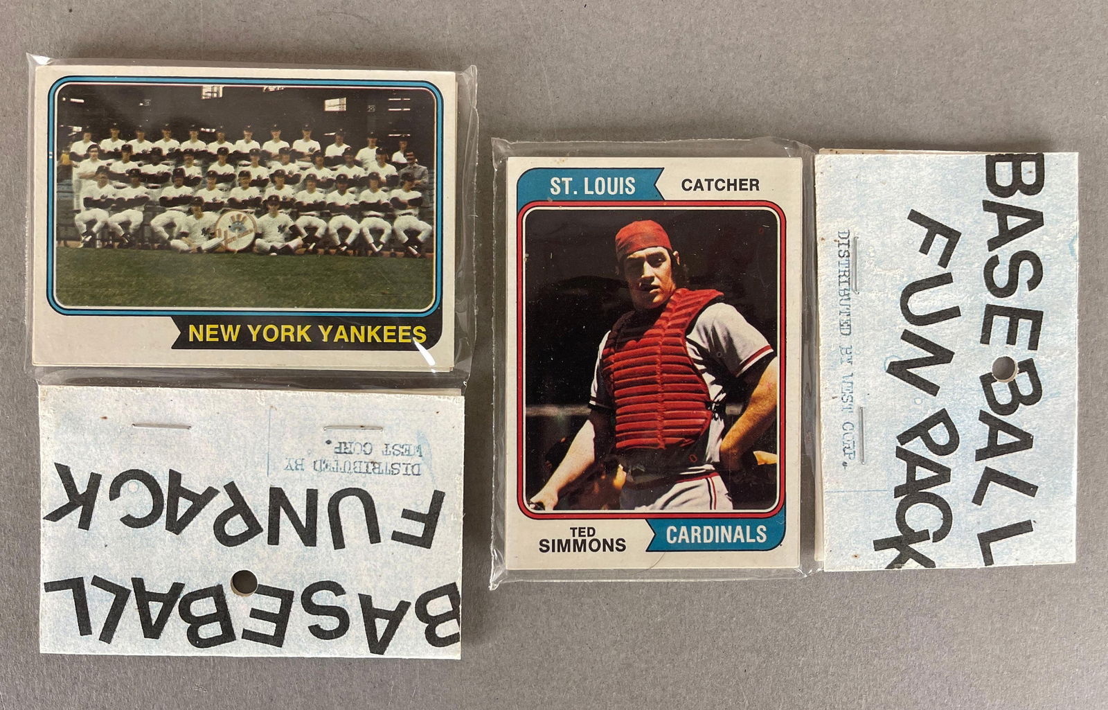 1974 Topps Baseball West Corps Cello Fun Pack (1 of 2)