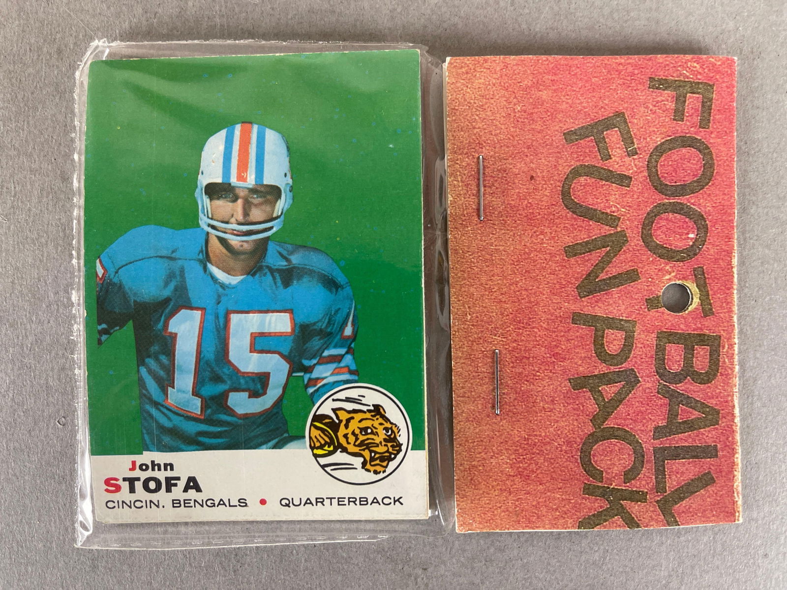 1969 Topps Football West Corps Cello Fun Pack: 10 - Cards per pack, West Corps was a repacking company in the 1970s