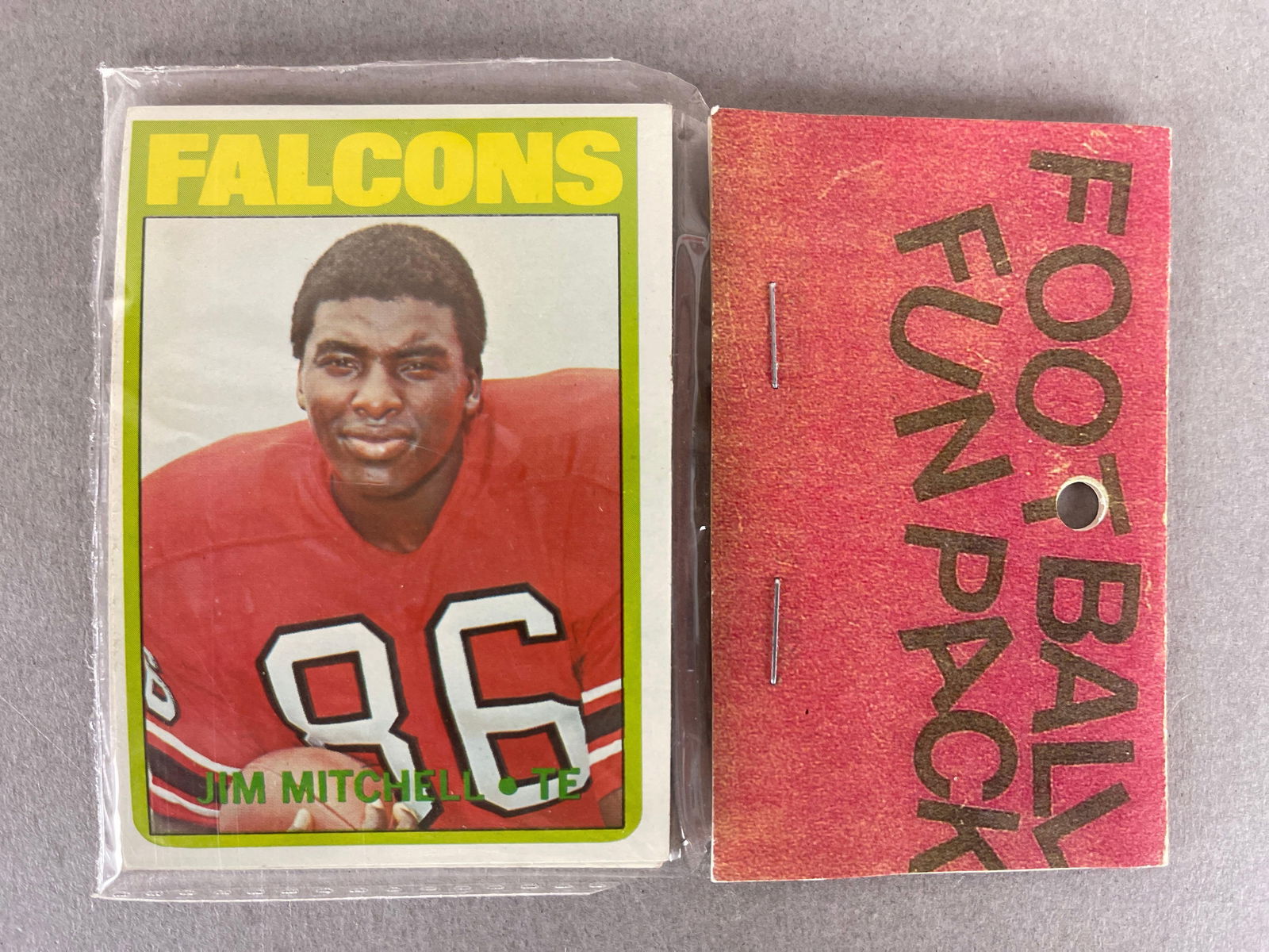 1972 Topps Football West Corps Cello Fun Pack: 10 - Cards per pack, West Corps was a repacking company in the 1970s