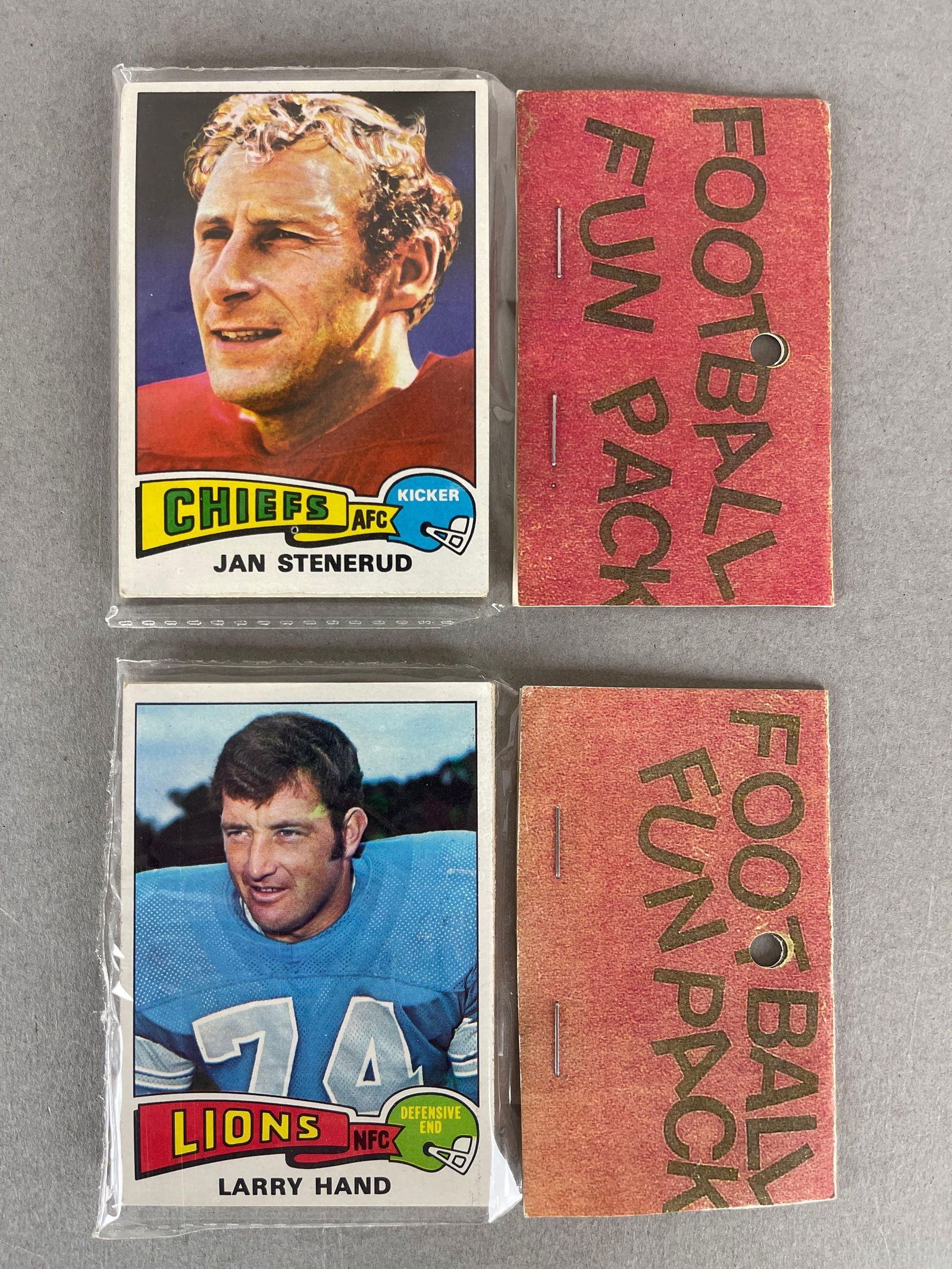 2 - 1975 Topps Football West Corps Cello Fun Pack: Jan Stenerud on the front, 10 - Cards per pack, West Corps was a repacking company in the 1970s