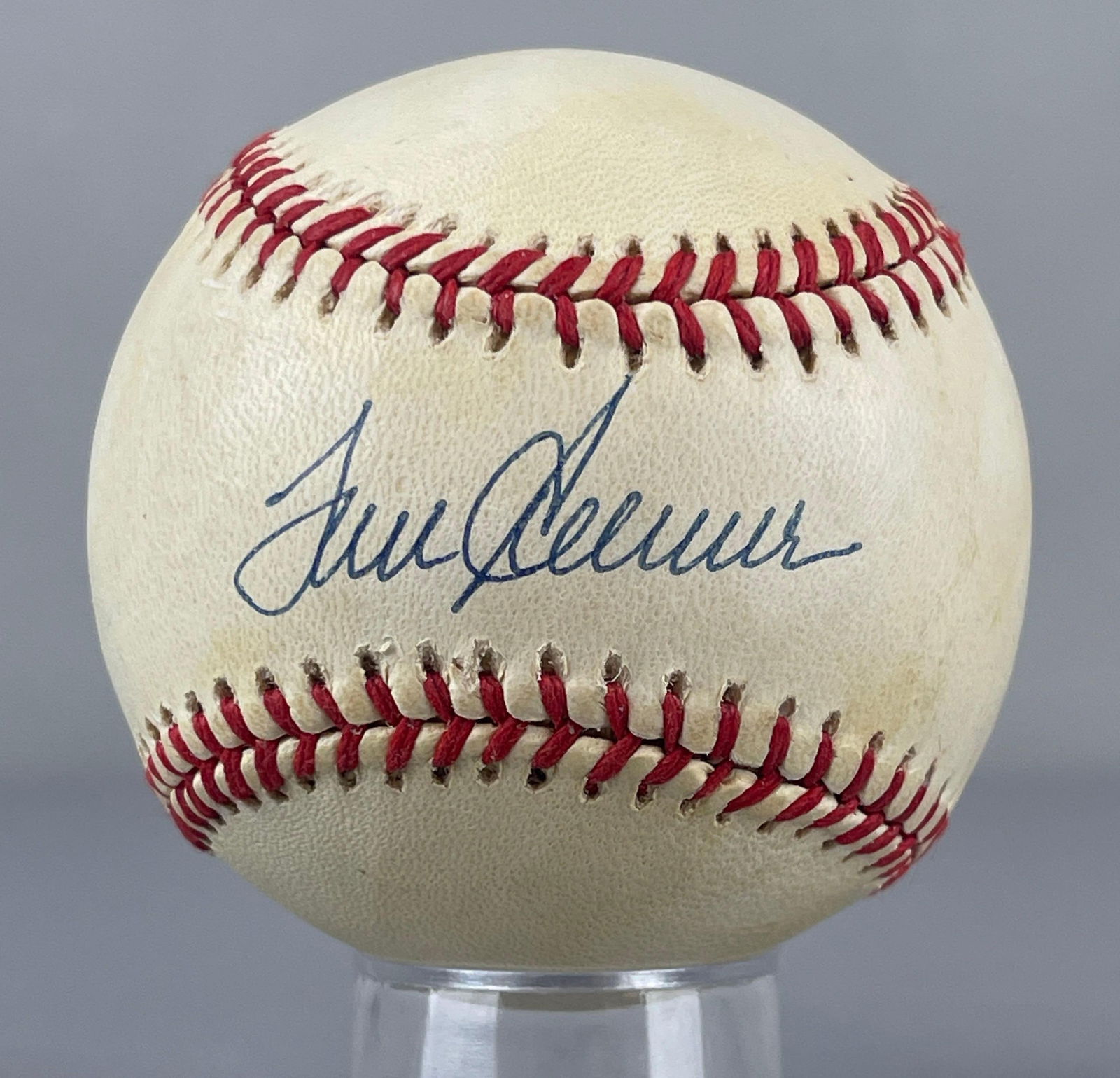 Tom Seaver Signed Official MLB Rawlings Baseball with JSA COA: Autographed Tom Seaver, with JSA COA, Case included