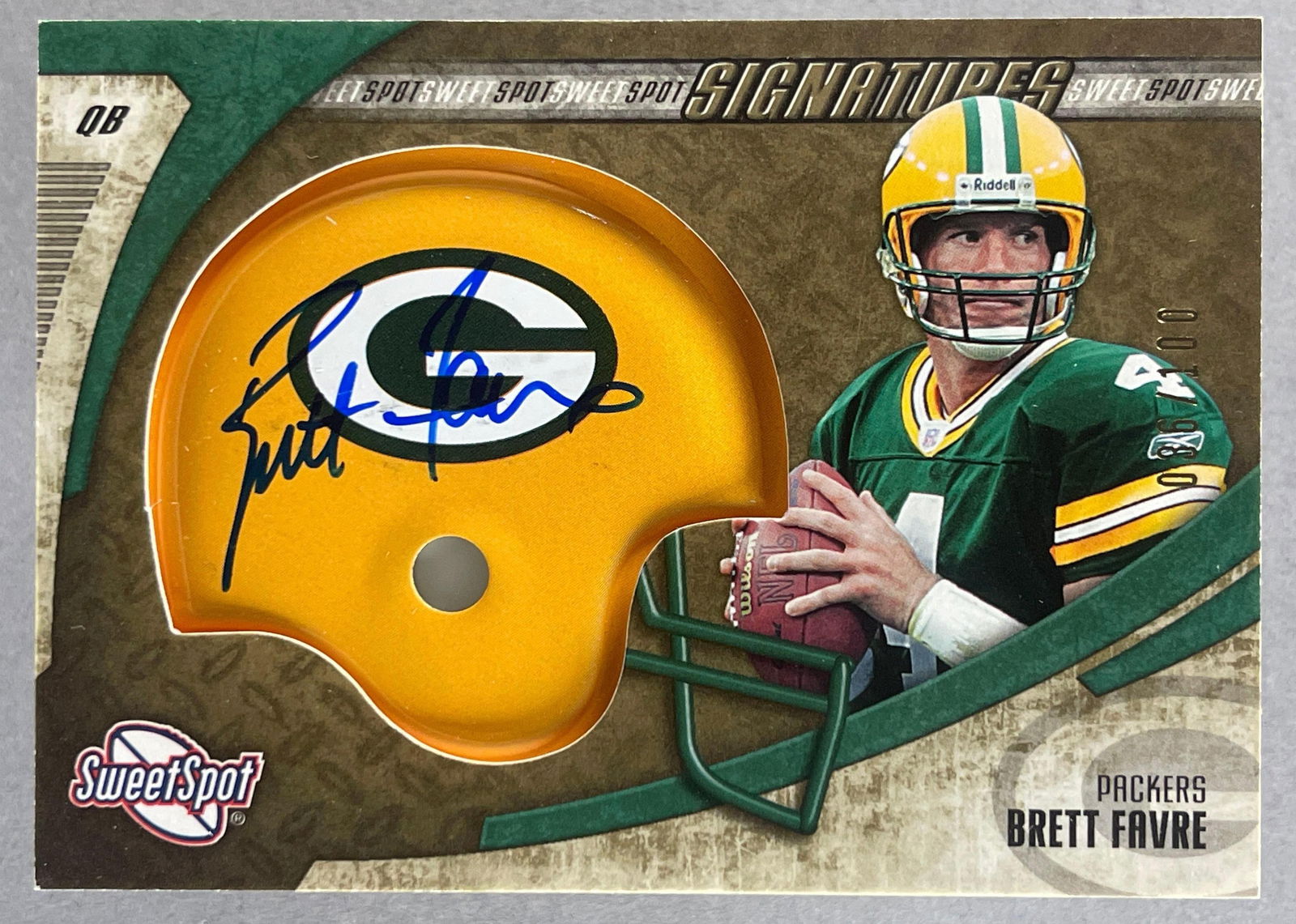 2006 Upper Deck Sweet Spot Gold Auto Brett Favre 36/100: 2006 Upper Deck Sweet Spot Gold Auto Brett Favre 36/100, Sharp card