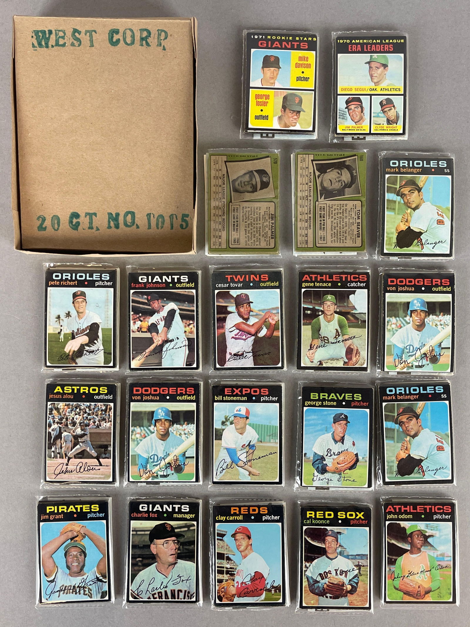 1971 Topps Baseball West Corps Cello Fun Pack Vending Box of 20 with HOFs Showing (1 of 5)