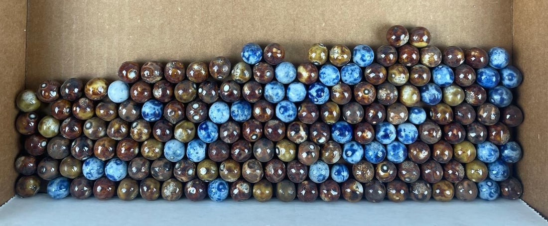 Group of 150+ Vintage Bennington Marbles: 5/8", brown and cobalt
