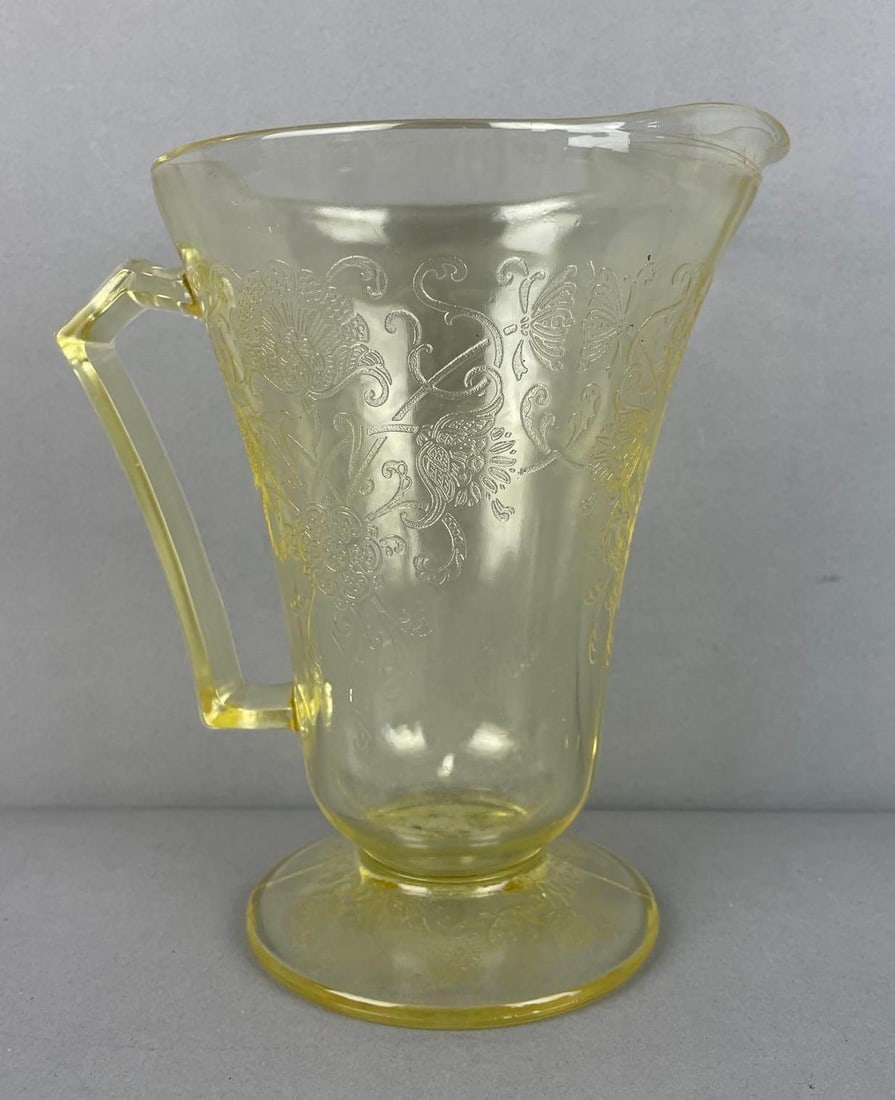 Hazel Atlas Florentine Yellow Depression Glass Pitcher: Measures 7 1/2" x 7" x 5 1/4"