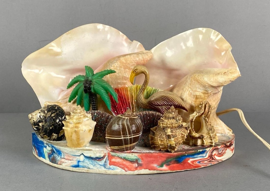 Vintage Folk Art Seashell Television Lamp: In working condition, measures 6 1/2” H x 12” W x 9” D