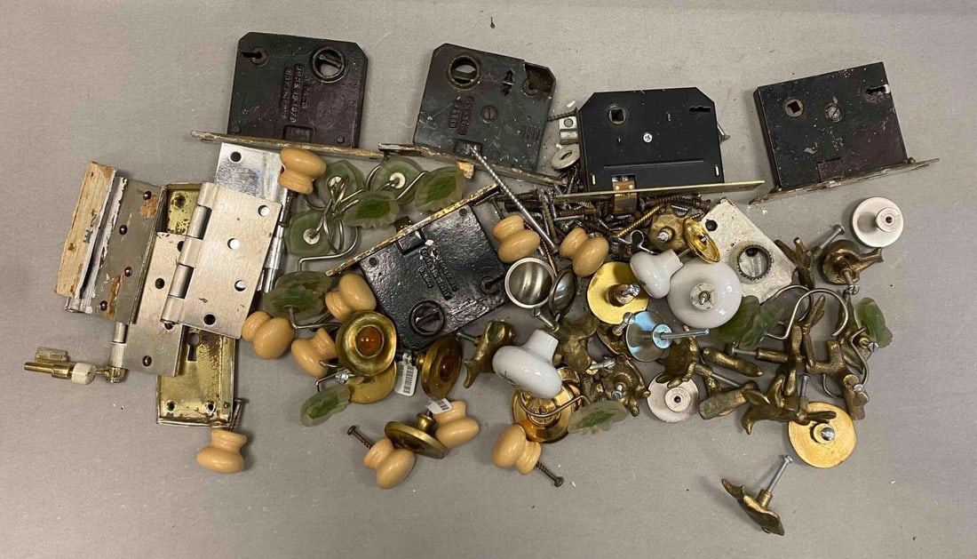 Group of Assorted Vintage Door Knobs, Hinges, and More (1 of 3)