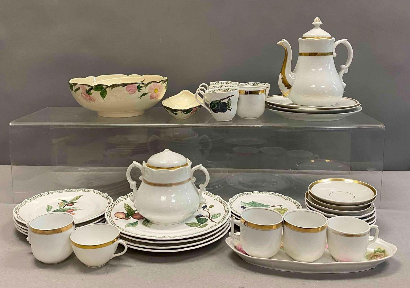 Group of Assorted Japan Noritake Serving plates and More (1 of 5)