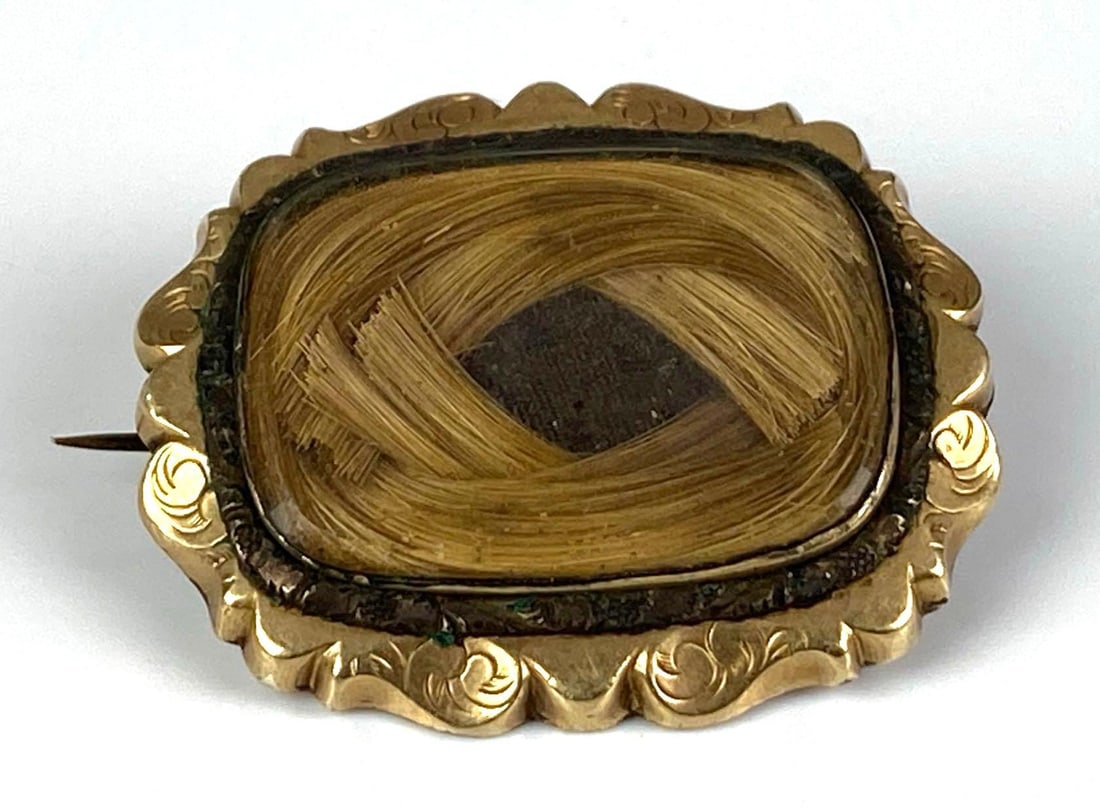 Antique 10K Yellow Gold Victorian Mourning Brooch: Total weight of 8.2 grams, inscribed on back, Measures 1 1/4” H x 1” W