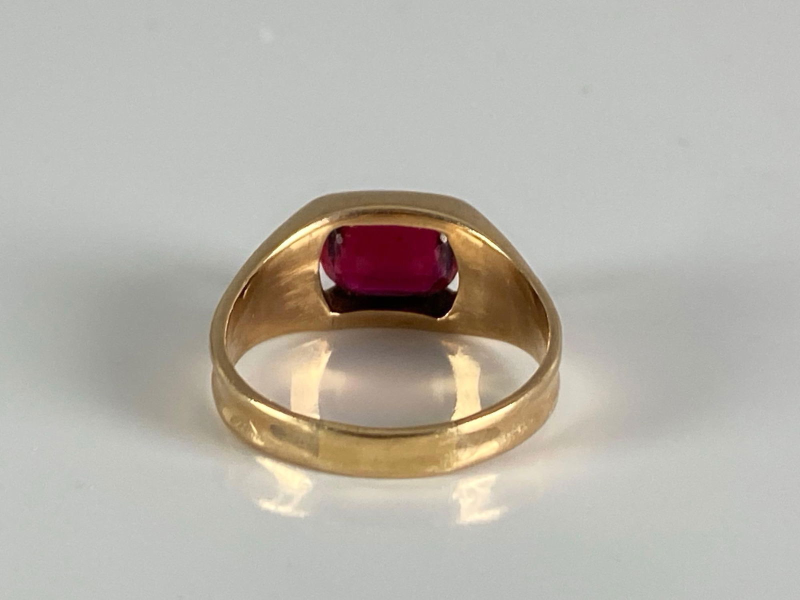 Signed 10K Yellow Gold Garnet Ring - 3