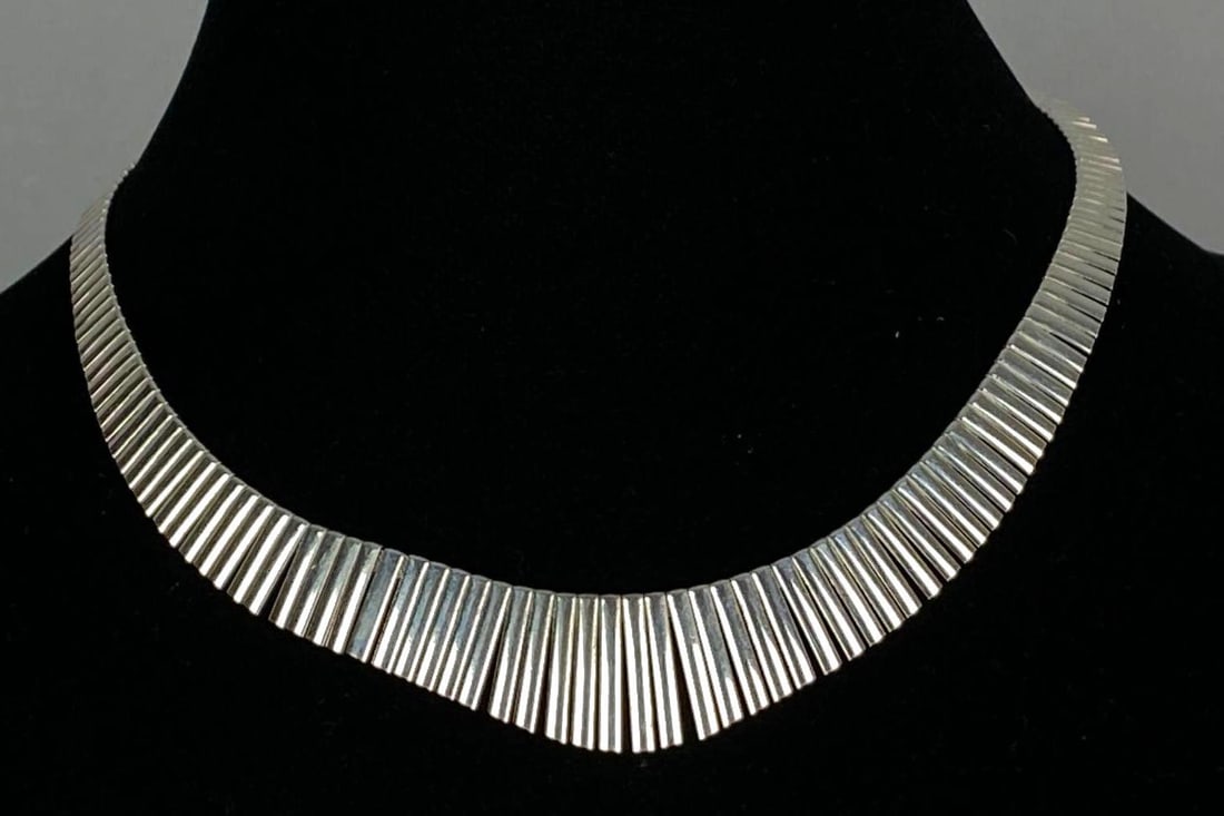 Italian Sterling Silver Cleopatra Necklace: Measures 16” in length