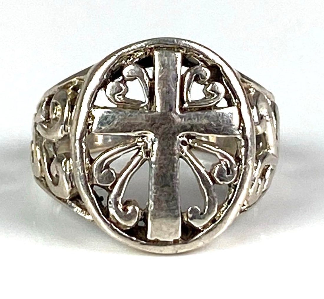 Sterling Silver Cross Ring: Size 7