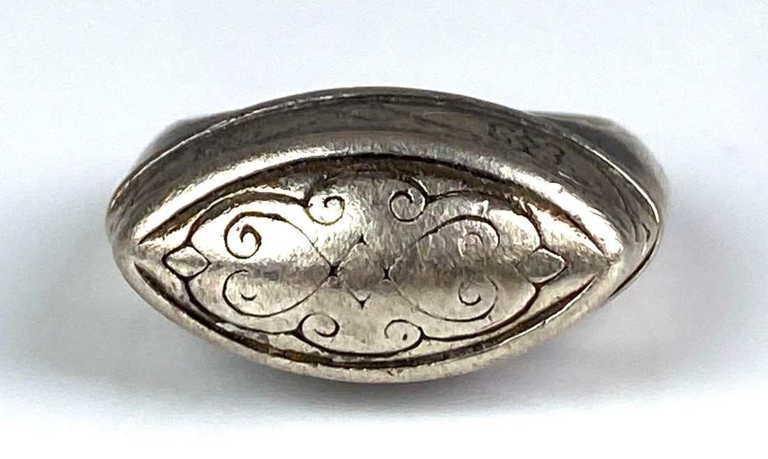 Signed Sterling Silver Engraved Ring: Size 8