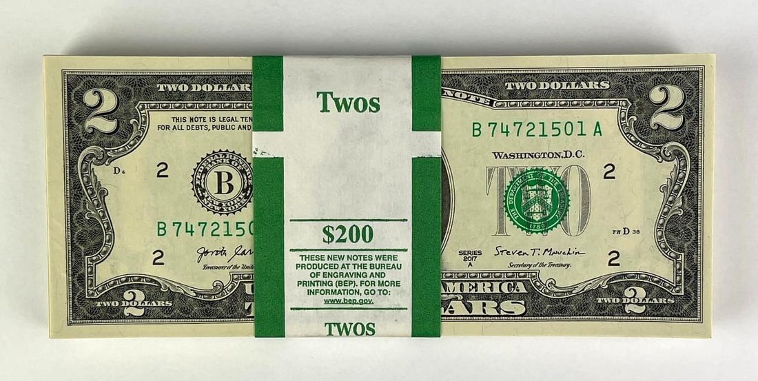 Group of 100 2017 US Mint $2 Consecutive Serial Numbered Bills: Group of 100 2017 US Mint $2 Consecutive Serial Numbered Bills