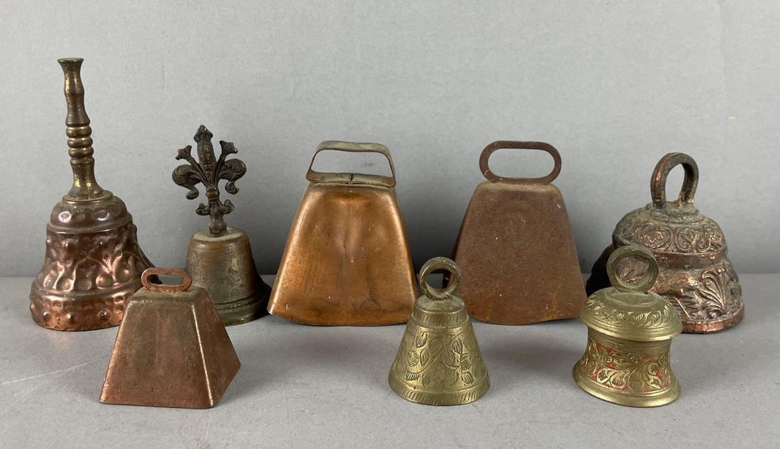 Group of Vintage Bells: Includes bras, bronze, cowbells, handbell measures 5" x 2 1/4"