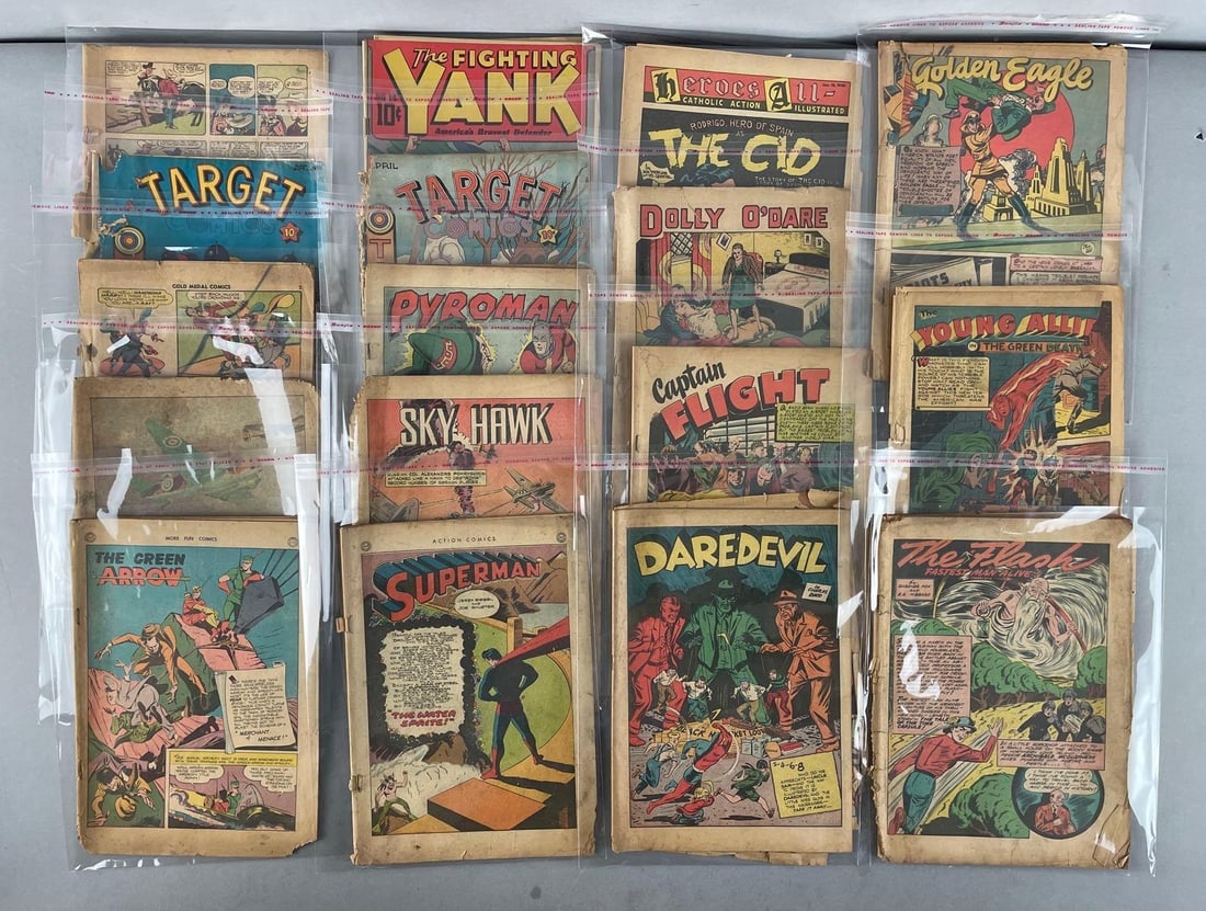 Group of Golden Age Comic Books: Missing covers, includes Superman, the flash, green arrow, daredevil