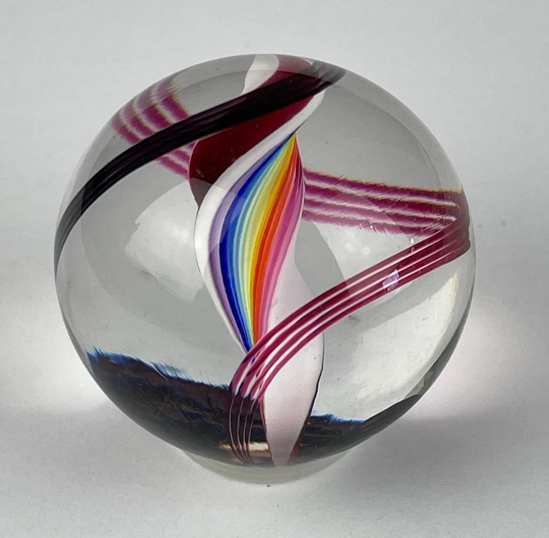Modern Ribbon Core Swirl Marble (1 of 4)