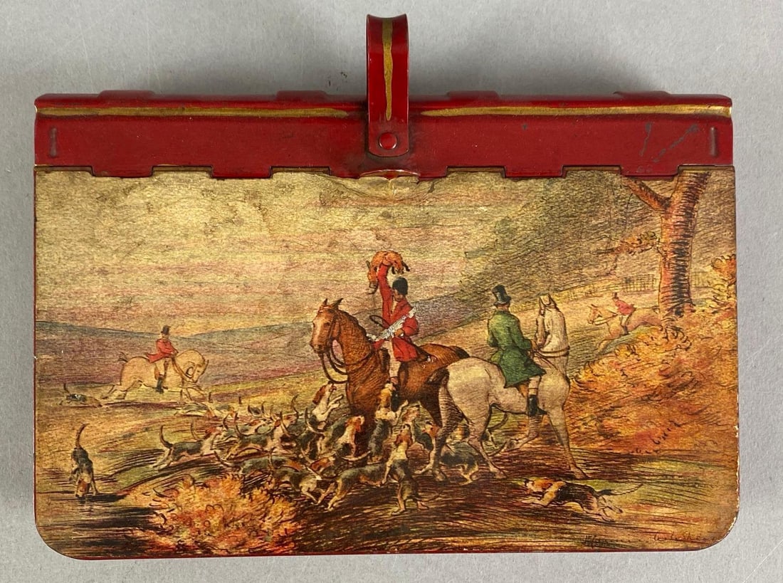 Vintage Fox Hunt Decoupage Silent Butler Crumb Catcher Metal Box: Some wear throughout, measures