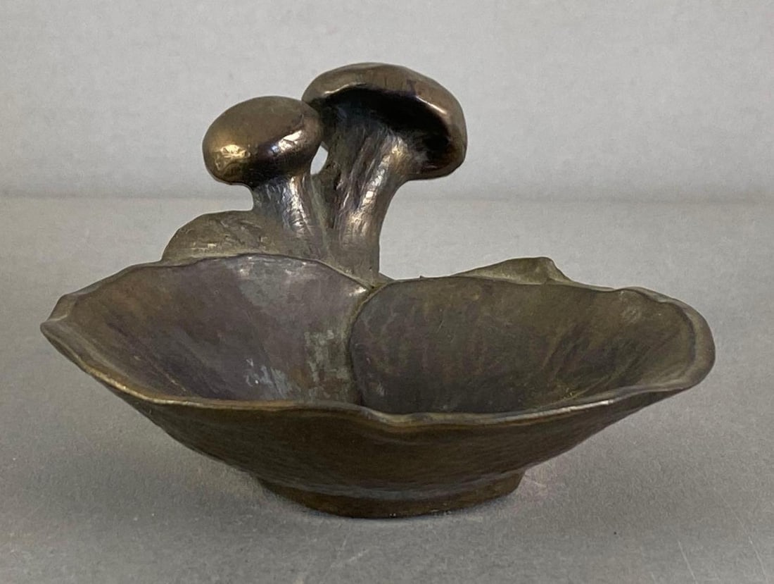 1933 McClelland Barclay Signed Cast Iron Mushroom Lily Pad Trinket Dish: 1933 McClelland Barclay Signed Cast Iron Mushroom Lily Pad Trinket Dish, signed near mushrooms, measures 2” H x 4” W x 4 1/2” D