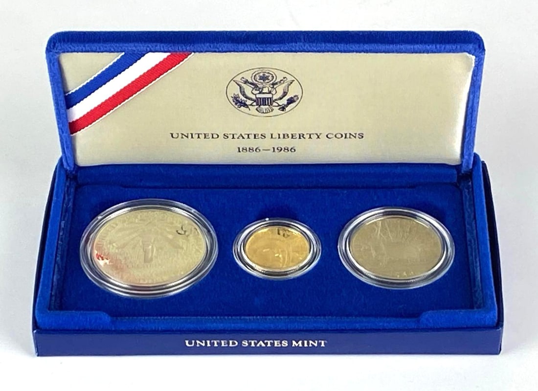 1986 US Liberty Gold / Silver and Half Dollar Proof Coin Set (1 of 4)