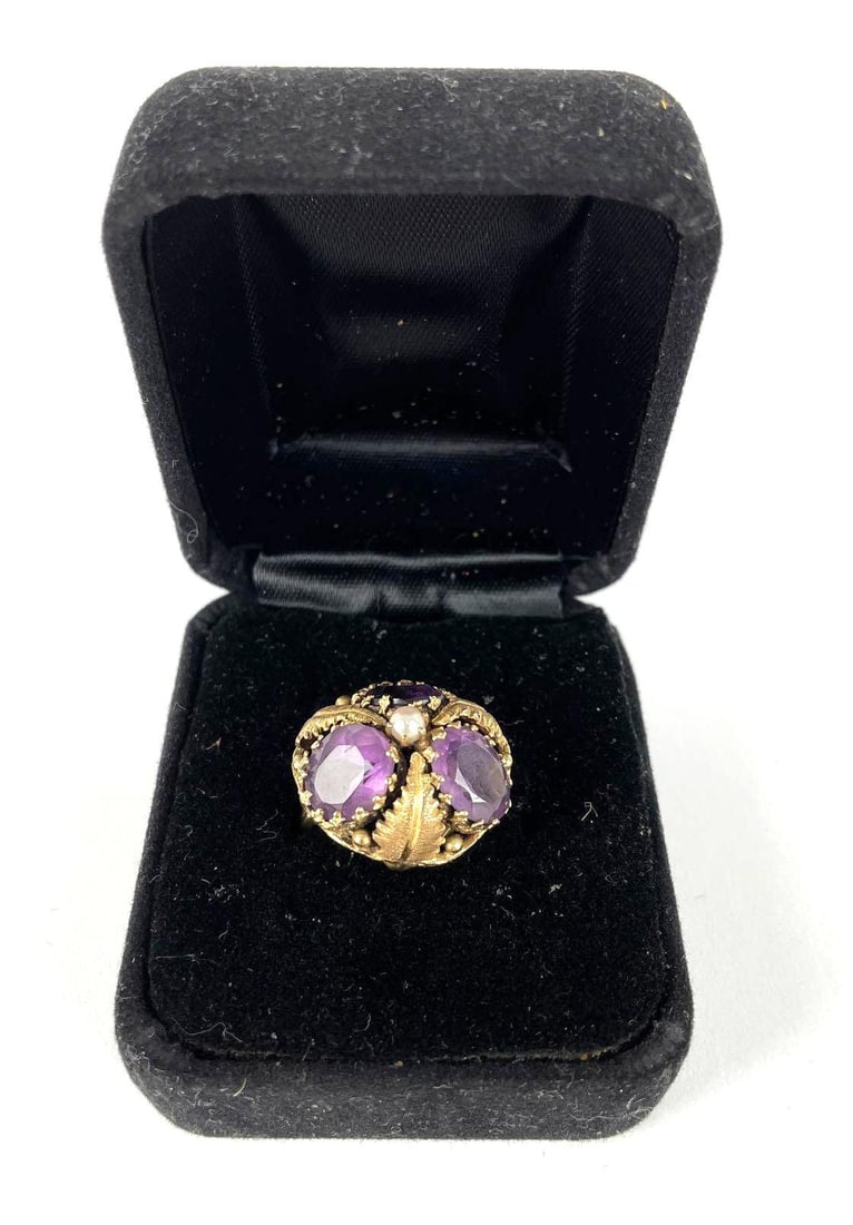 Signed 14K Gold Amethyst and Pearl Leaf Ring: Stamped inside, size 6 1/2, 7.1g total weight