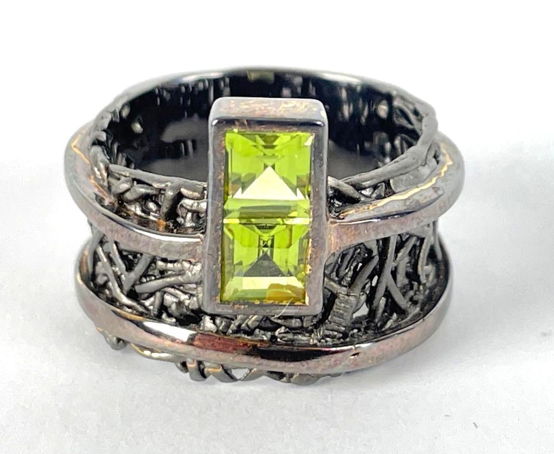 German Kabirski Sterling Silver Rhodium Peridot Ring: Size 8 cocktail ring, original packaging
