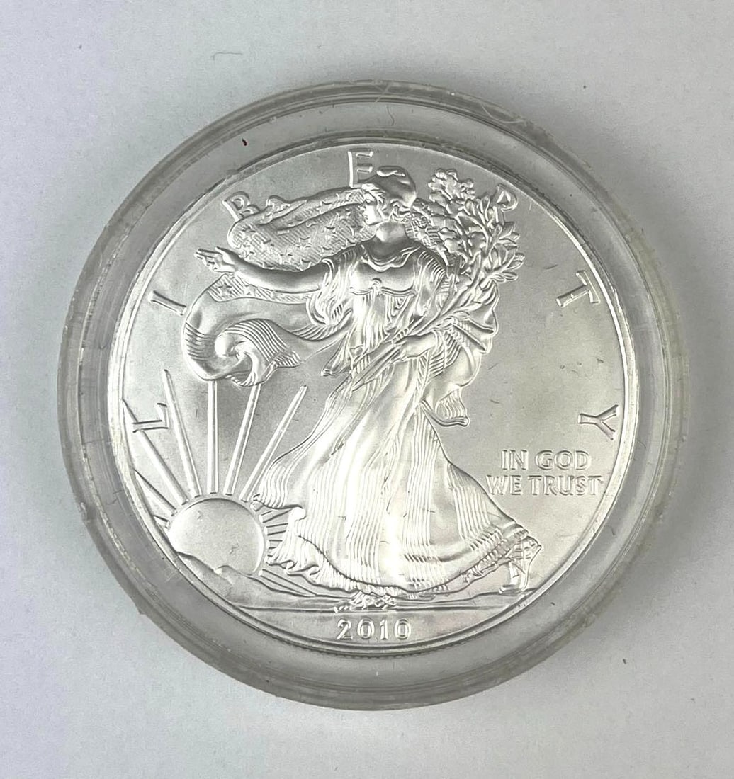 2010 US Mint $1 American Silver Eagle 1 oz .999 Fine Silver Coin (1 of 2)