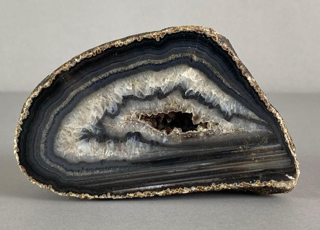 Cut Brazilian Agate Geode (1 of 4)