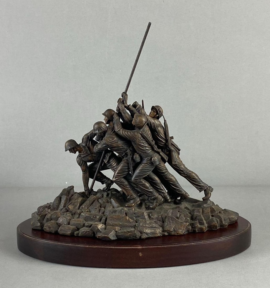 1990 Franklin Mint ? Raising of the Flag on Iwo Jima? Resin Display, 1990 Franklin Mint ? Raising of (1 of 4)