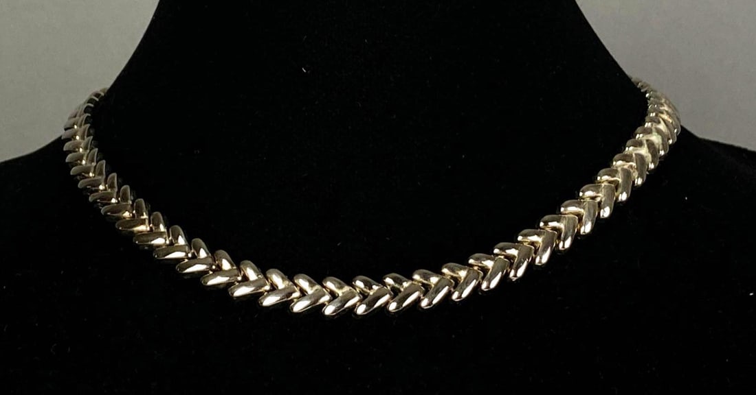 Italian Sterling Silver Heart Link Necklace: Italian Sterling Silver Heart Link Necklace, Needs cleaning, Measures 16? in length