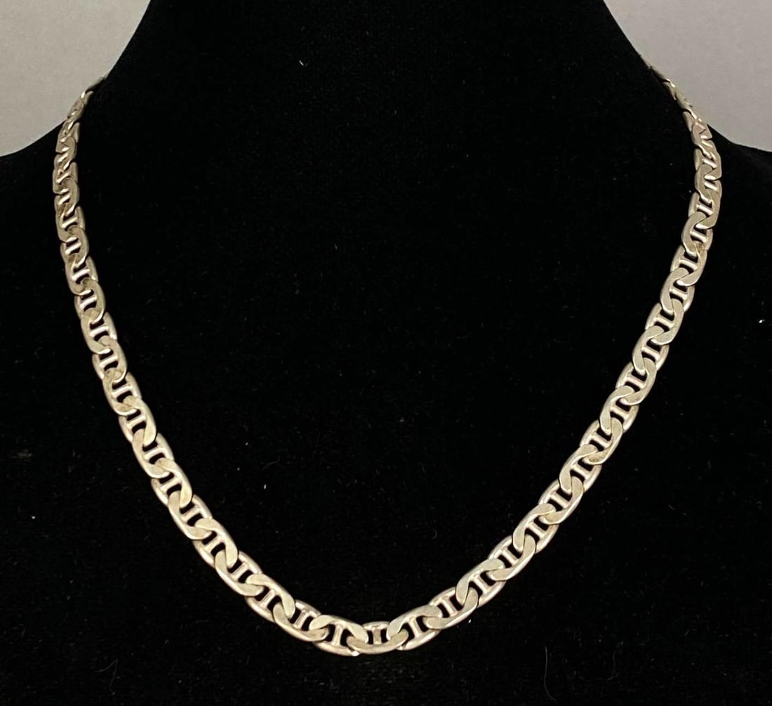 Italian Signed Sterling Silver Mariner Chain Necklace: Measures 20 1/4? in length