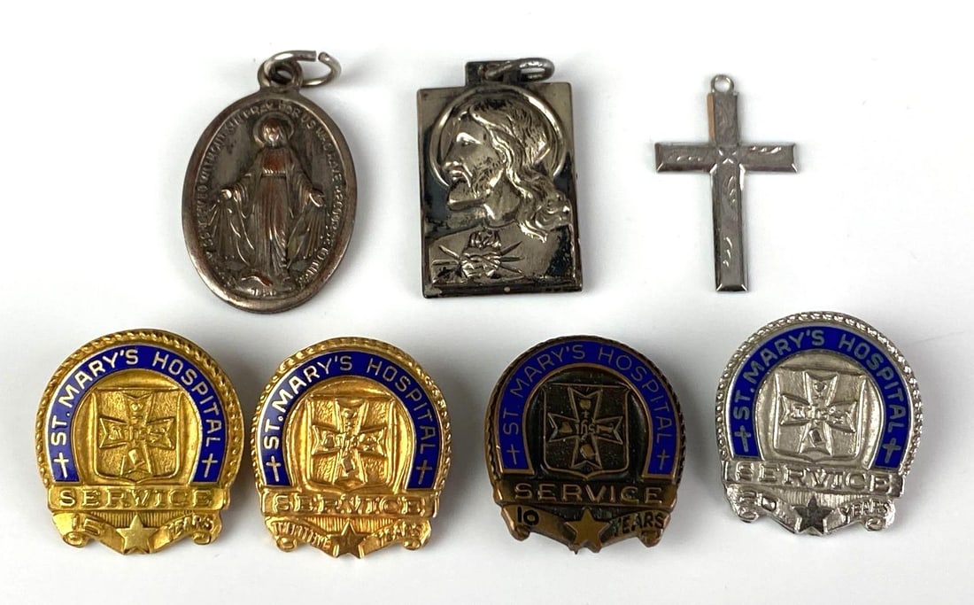 Group of St Mary?s Hospital Service Pins and More, Group of St Mary?s Hospital Service Pins and More (1 of 3)