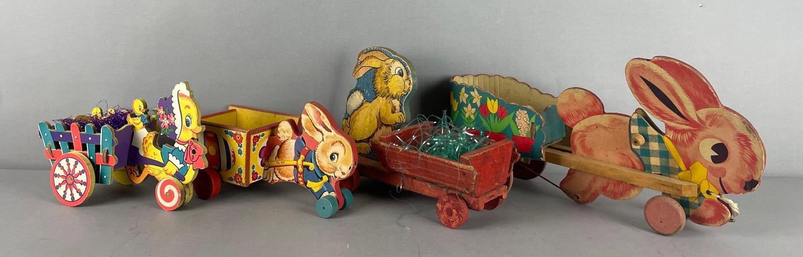 Group of Vintage Easter Wagon Wood Pull Toys (1 of 2)